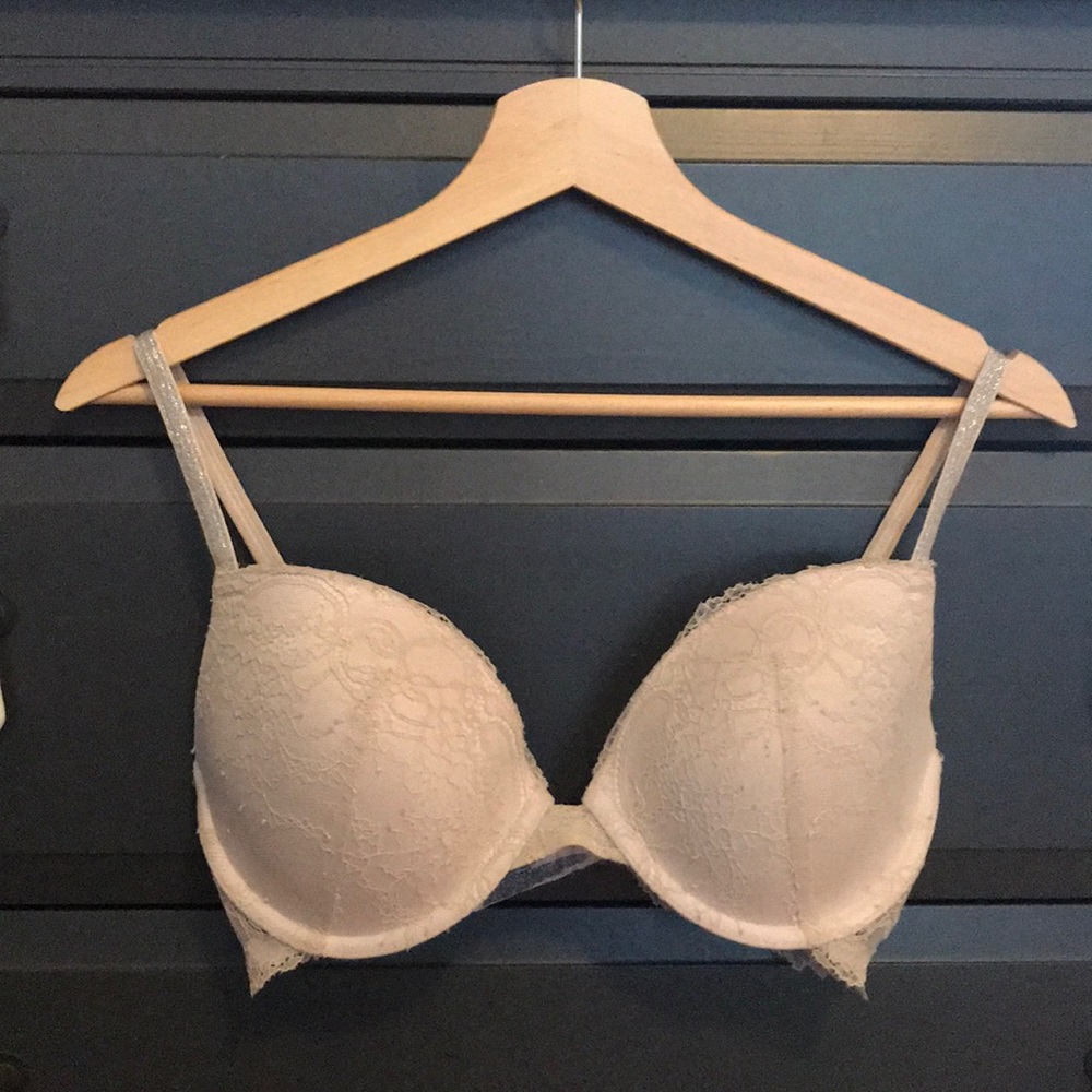 Lace Overlay GapBody Favorite Demi Plunge Bra